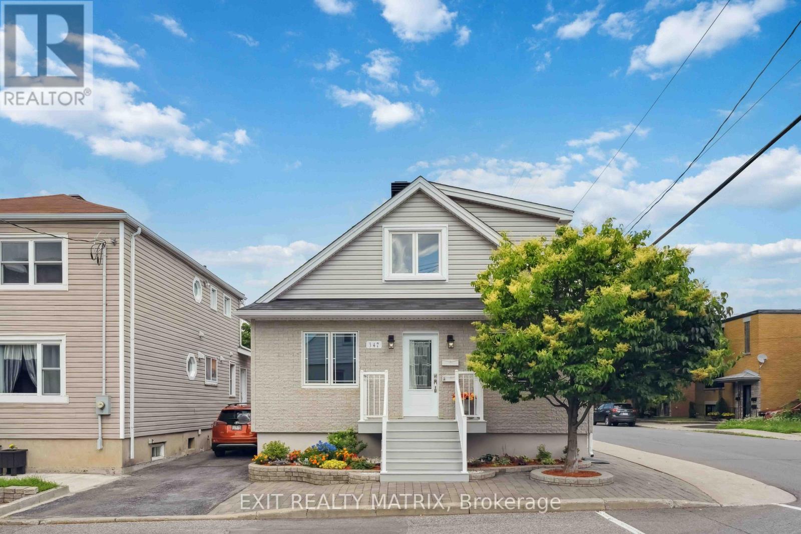 347 Shakespeare St, Ottawa, ON K1L 5M1