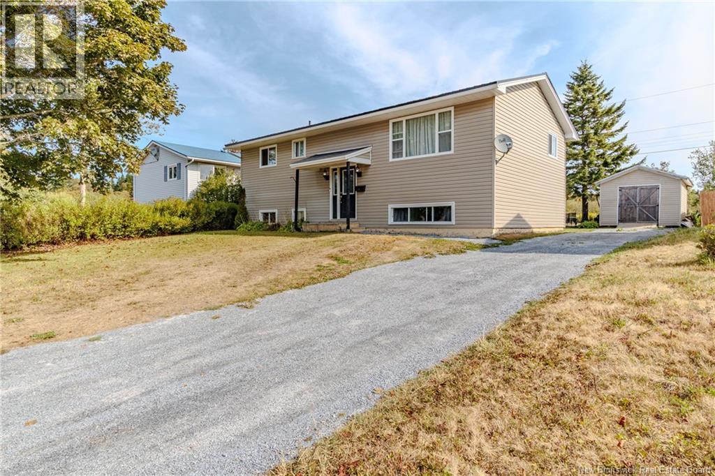 20 Fay St, Saint John, NB E2P 1E1