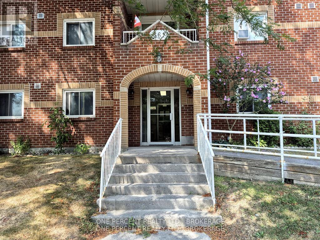 116 561 Armstrong Rd, Kingston, ON K7M 8J9