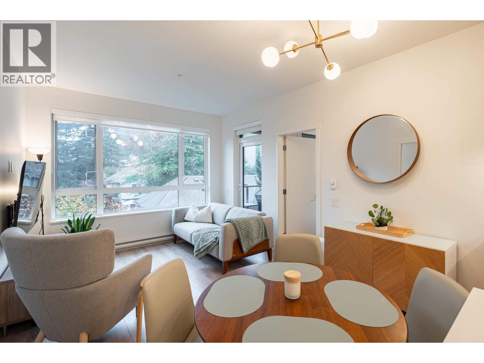 741 Anskar Court Unit 310, Coquitlam, BC V3J 0N3