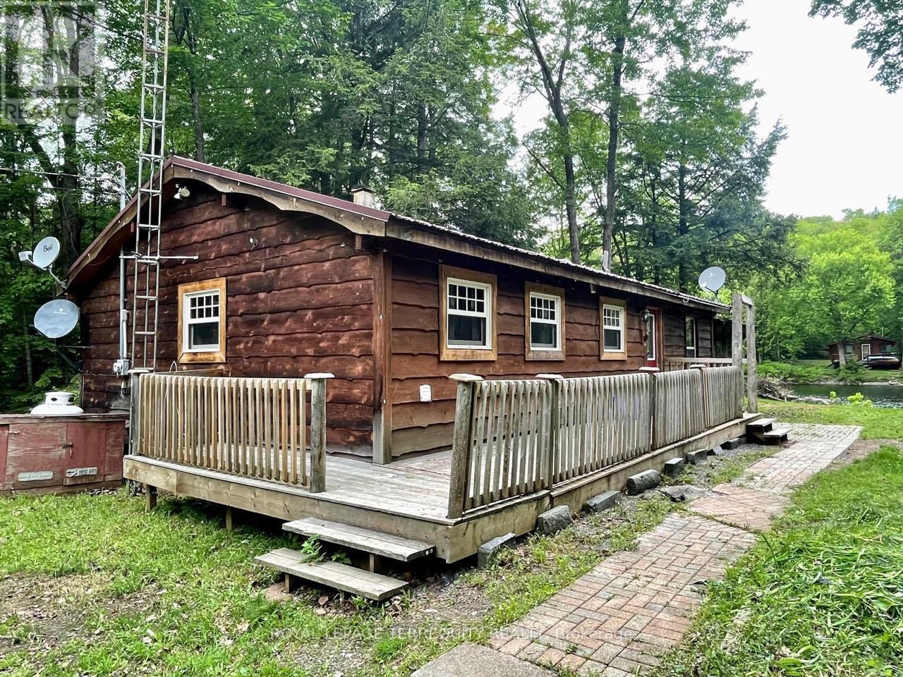 1143 Sherwood Forest Rd, Bracebridge, ON P1L 1X3