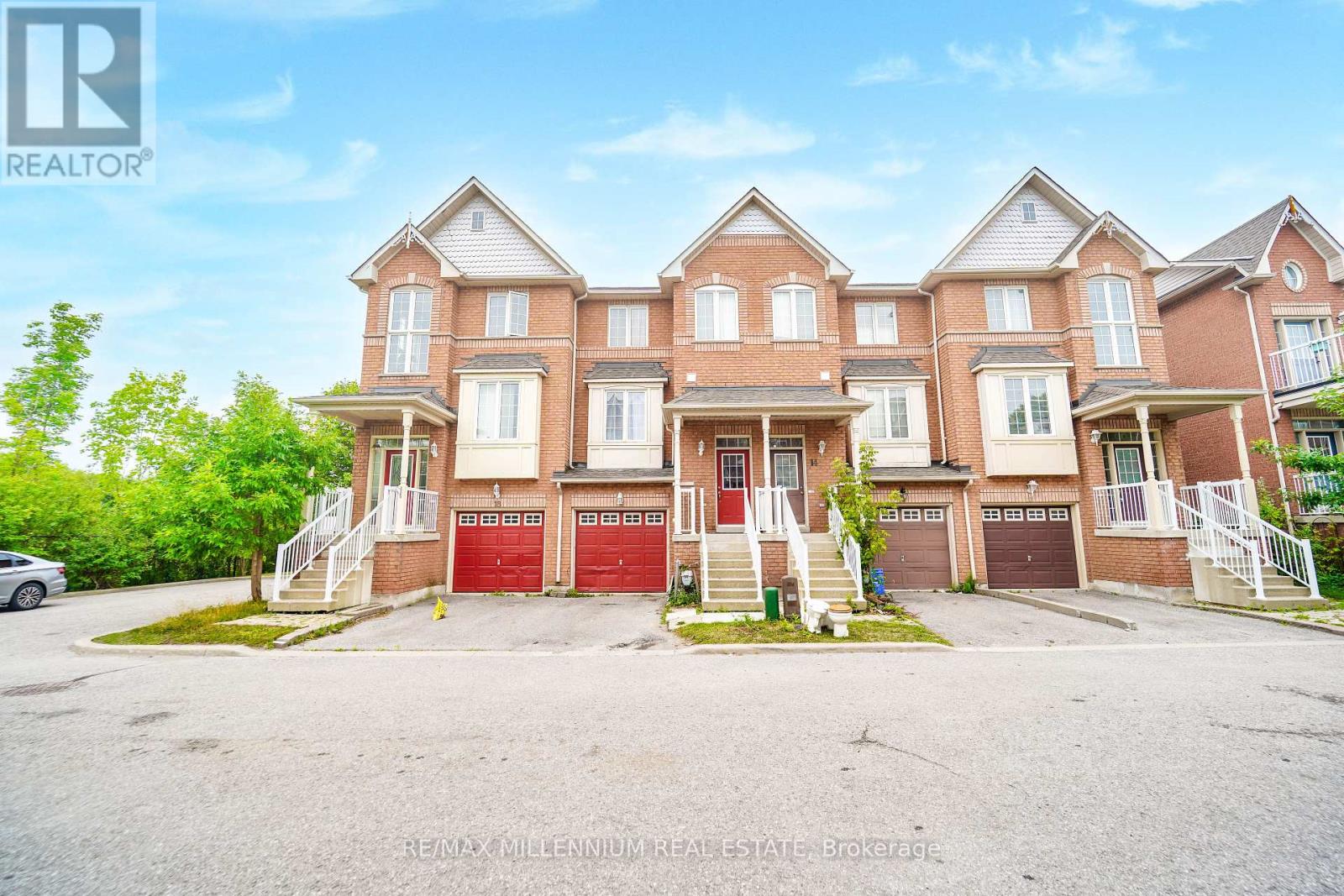 16 Boone Ln, Ajax, ON L1S 7S3