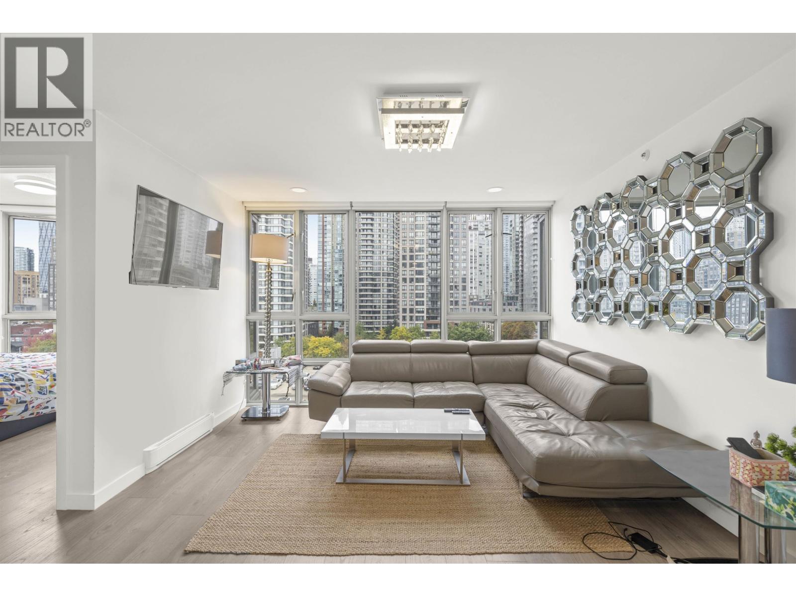 930 Cambie Street Unit 1205, Vancouver, BC V6B 5Y1