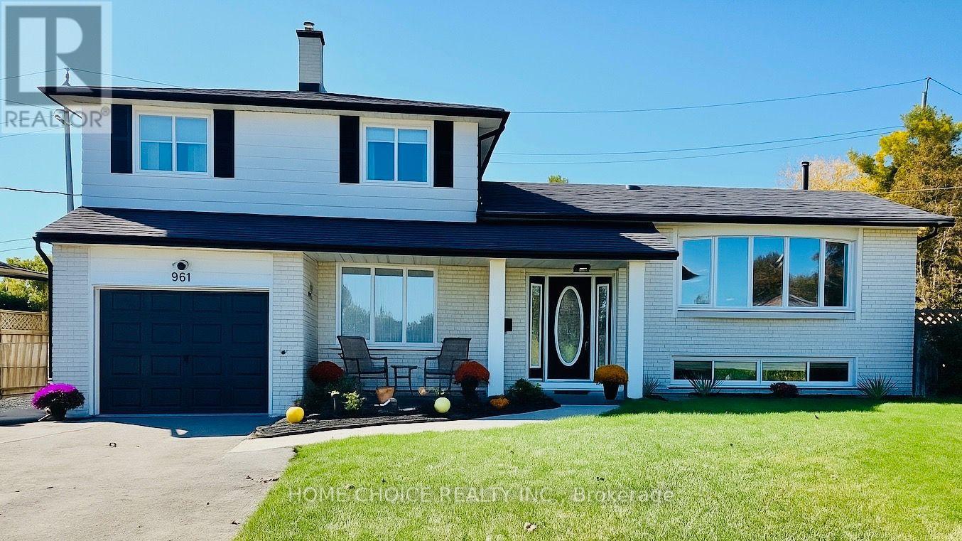 961 Curtis Cres, Cobourg, ON K9A 2W4