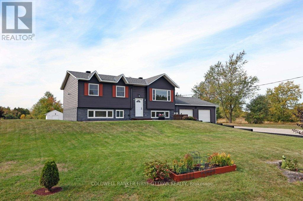1181 Holbrook Rd, Montague, ON K7A 4S7