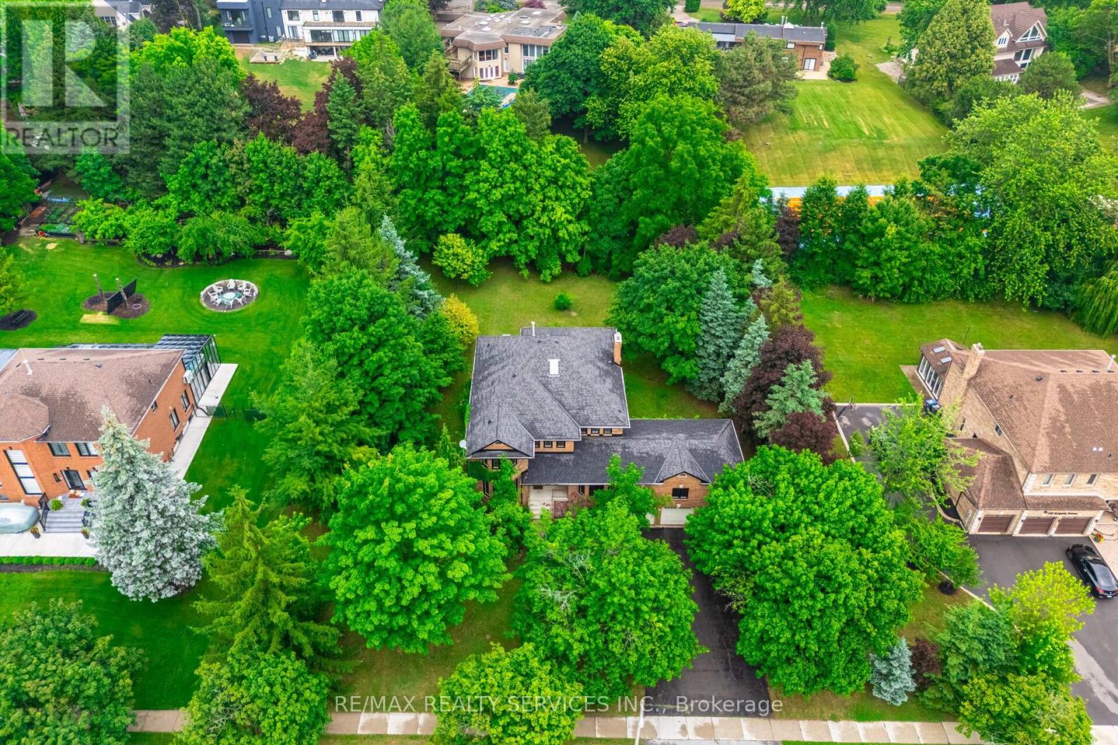 106 Kenpark Ave, Brampton, ON L6Z 3J8