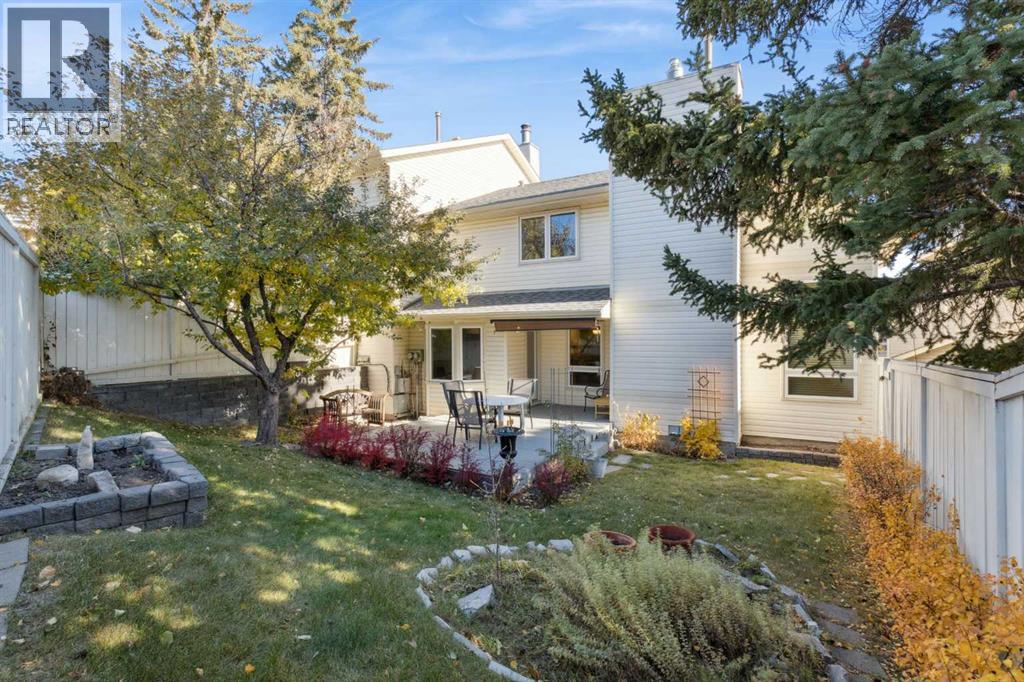 15 Millrise Ln SW, Calgary, AB T2Y 2C2