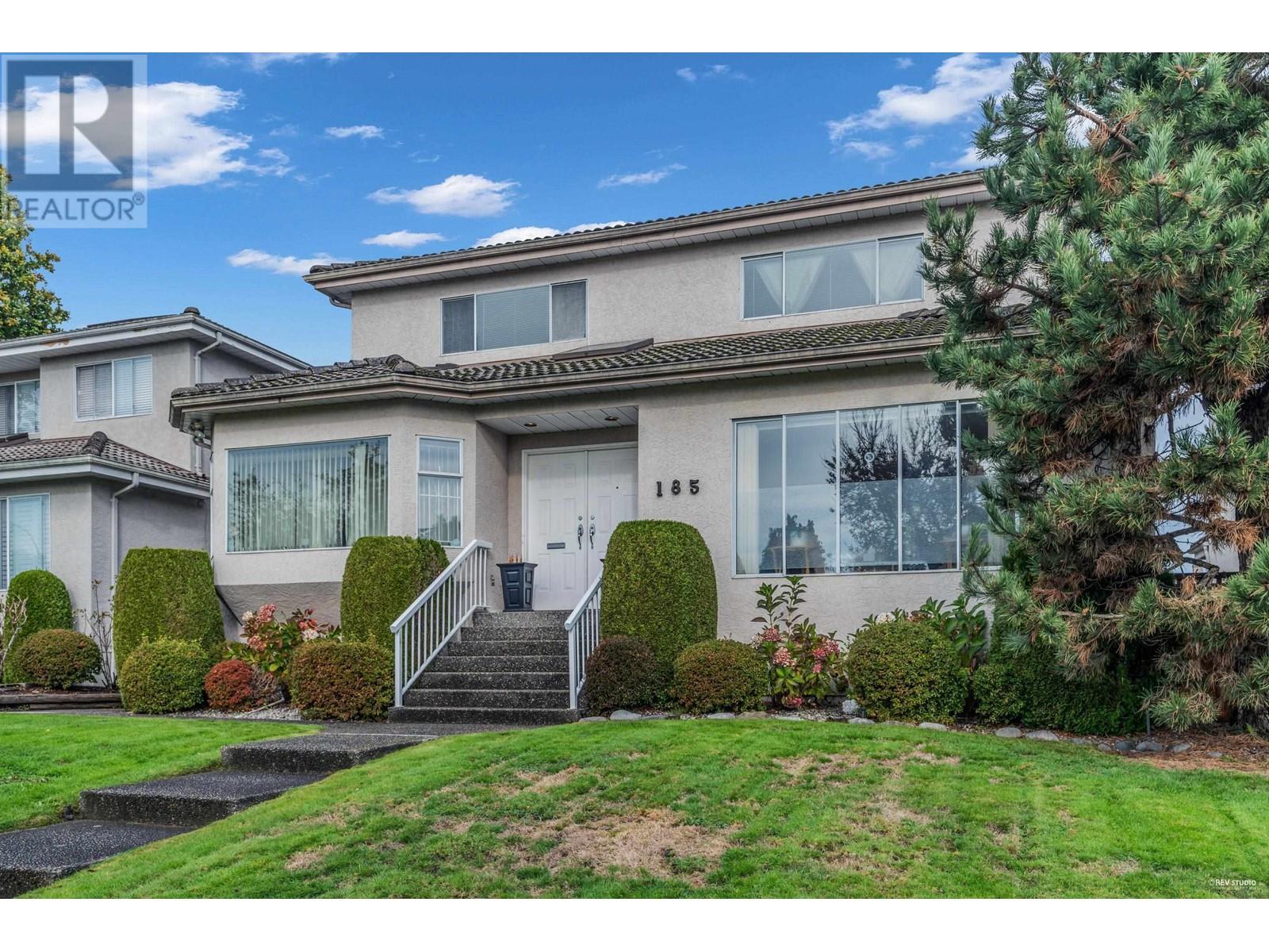 185 W 45th Ave, Vancouver, BC V5Y 2W2