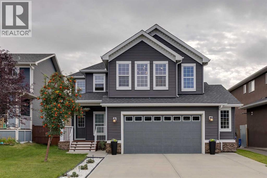 136 Kinniburgh Gdns, Chestermere, AB T1X 0R7