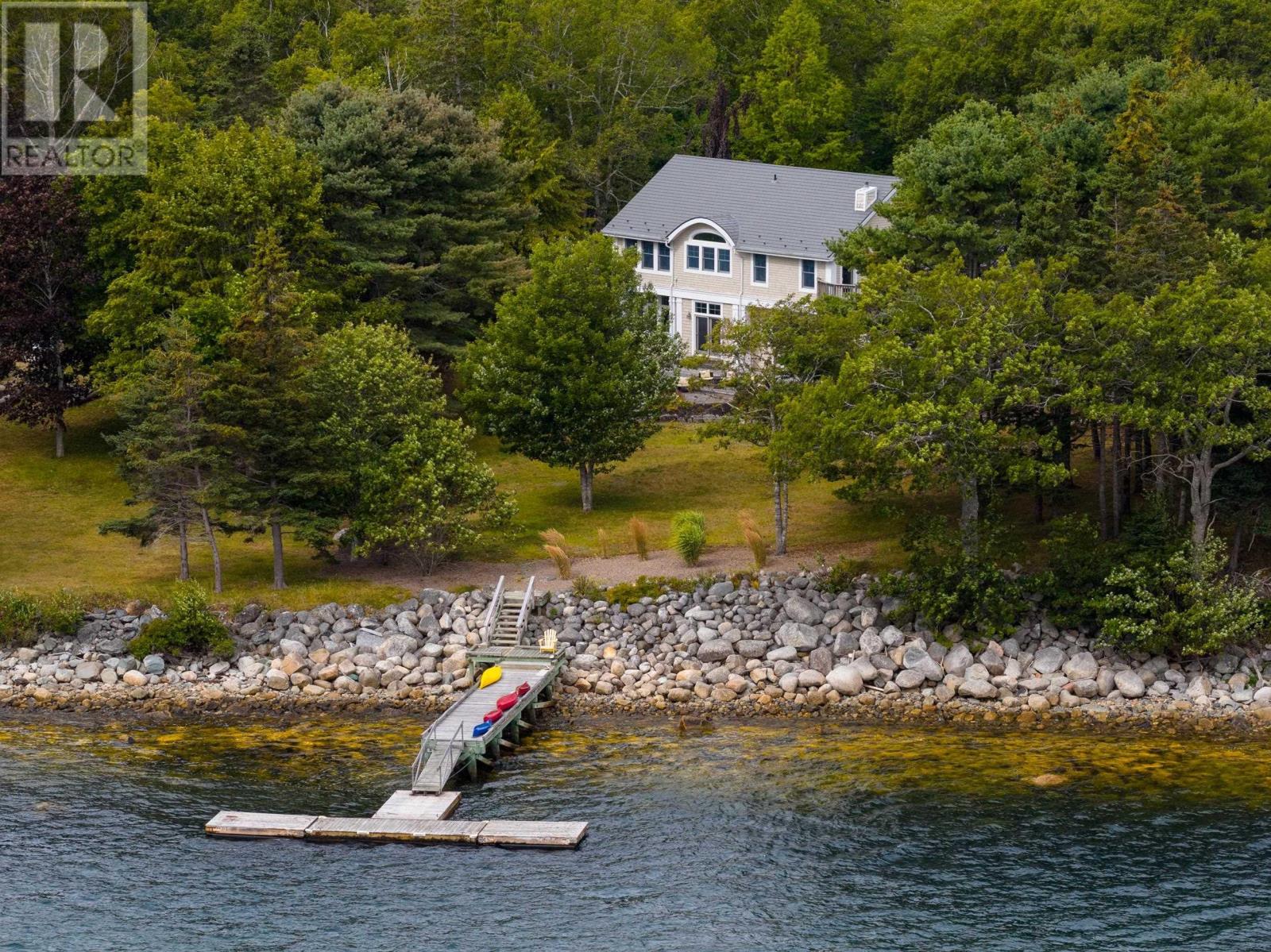 217 Borgalds Dr, Chester Basin, NS B0J 1K0