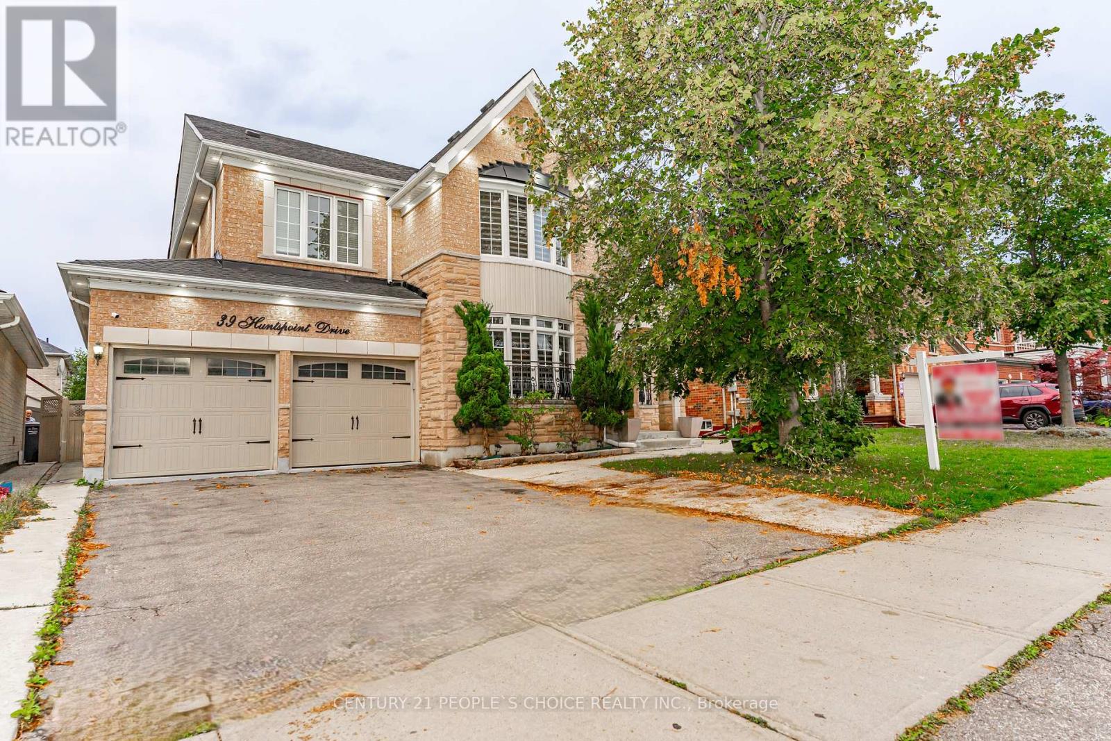 39 Huntspoint Dr, Brampton, ON L6P 2E9