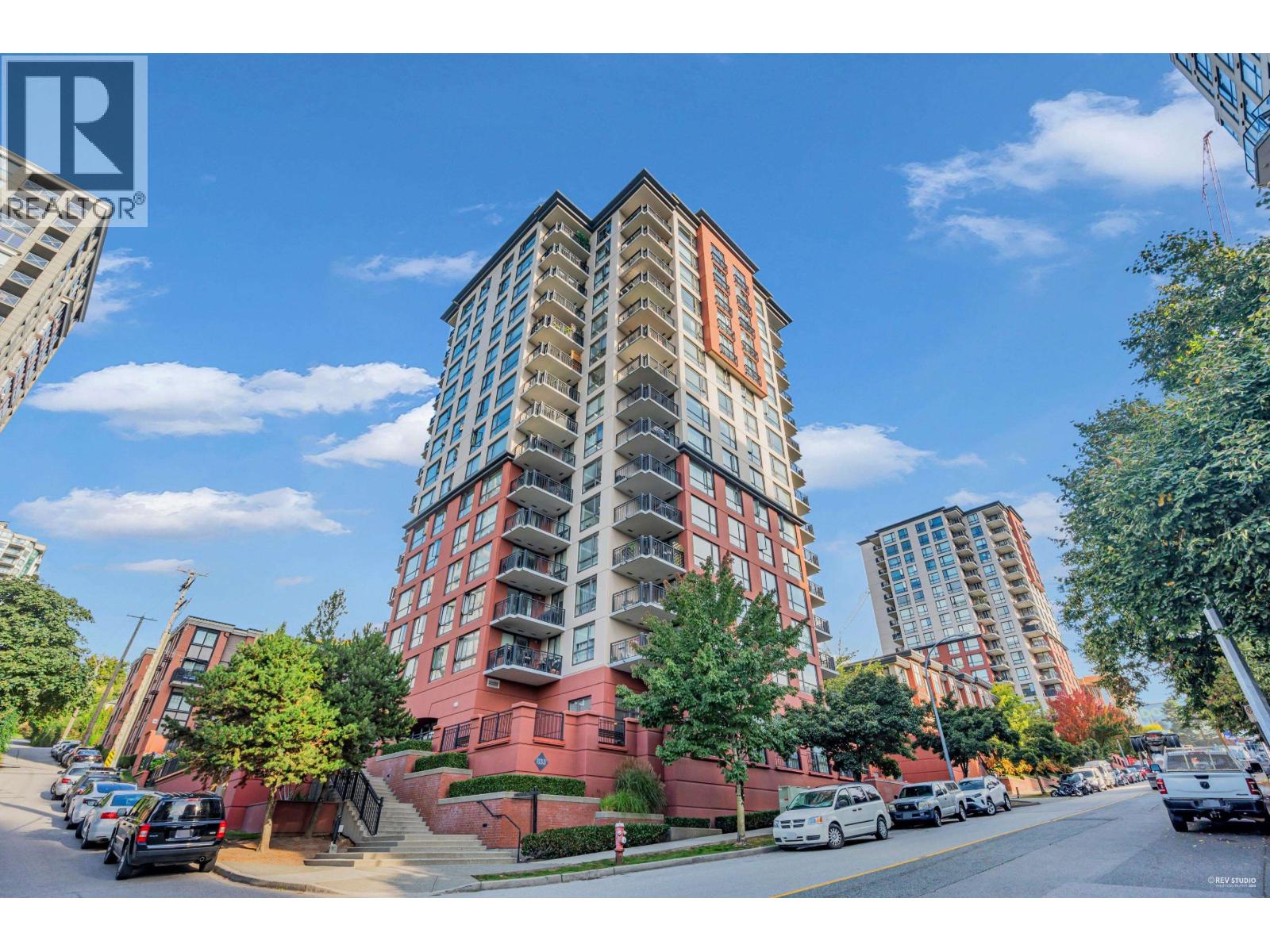 833 Agnes Street Unit 304, New Westminster, BC V3M 0B1