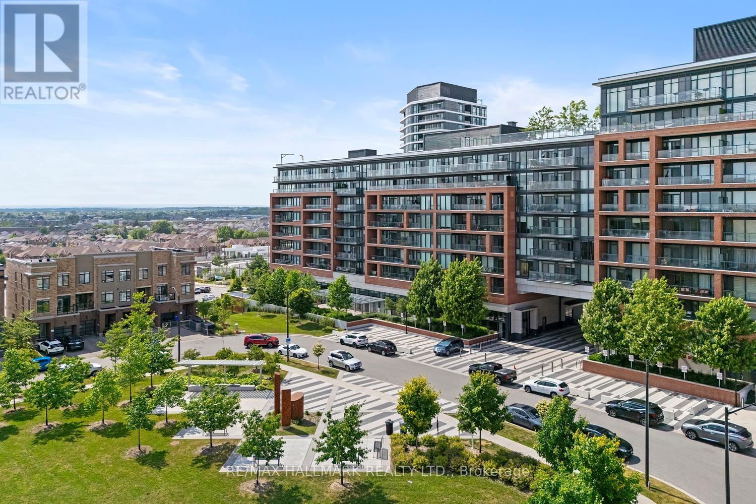 729 99 Eagle Rock Way, Vaughan, ON L6A 5A7