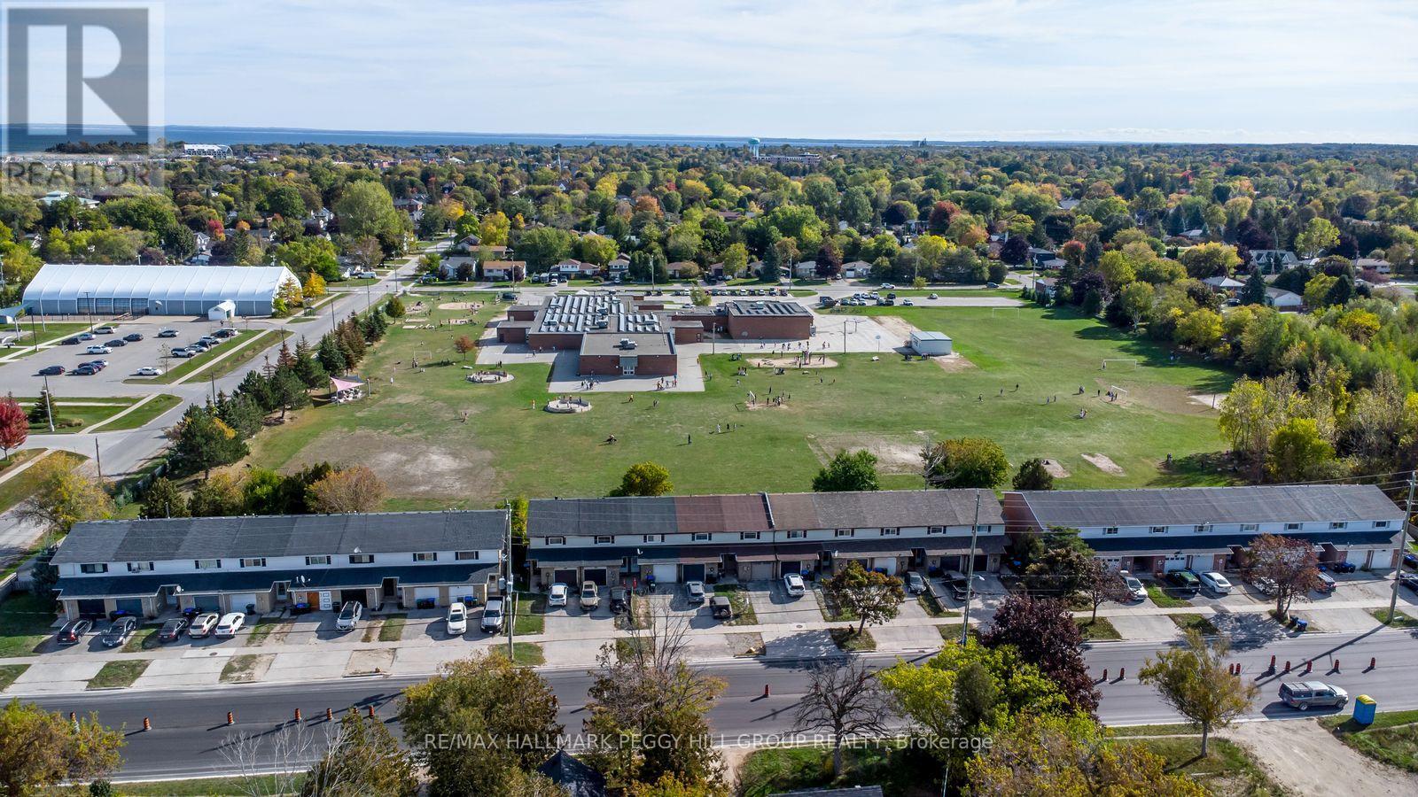 75 High St, Collingwood, ON L9Y 4V4