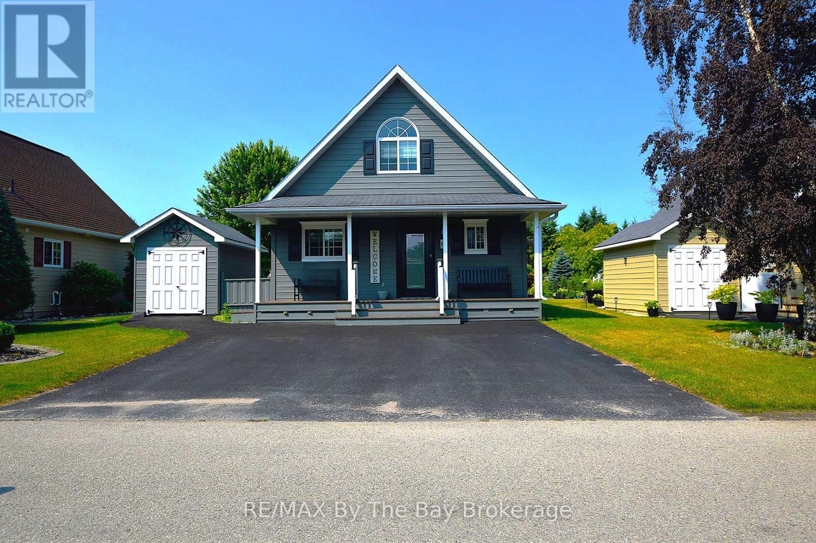 6 Temagami Trl, Wasaga Beach, ON L9Z 1X7