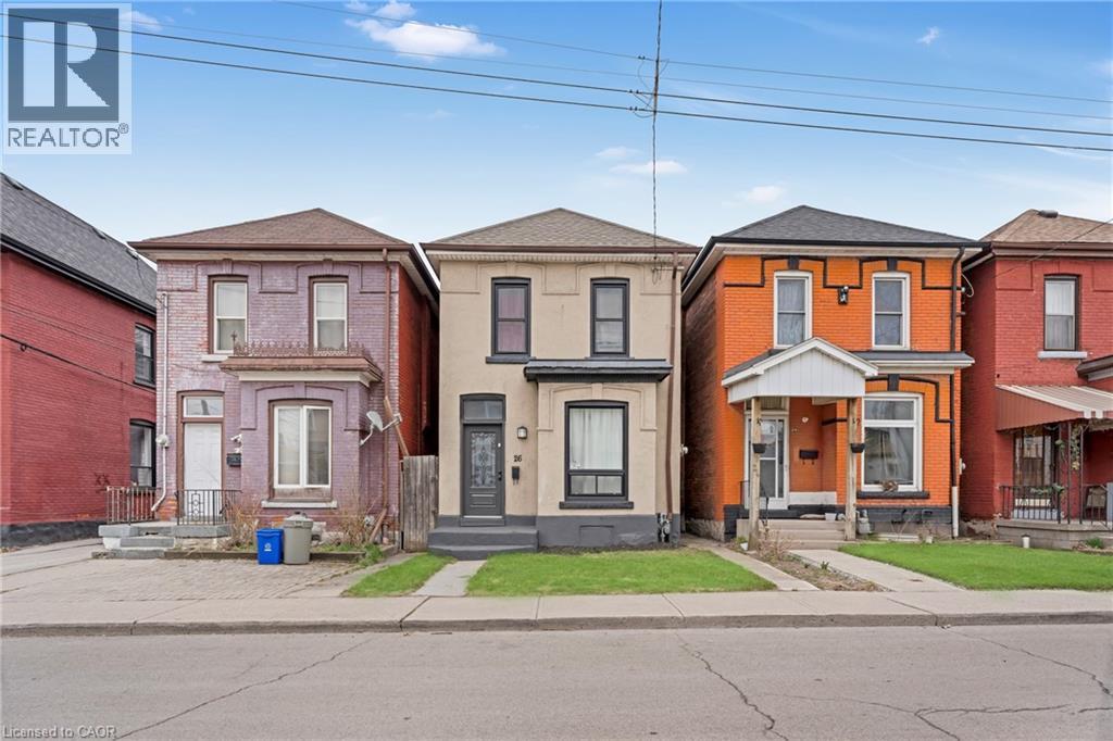 26 Madison Ave, Hamilton, ON L8L 5Y3