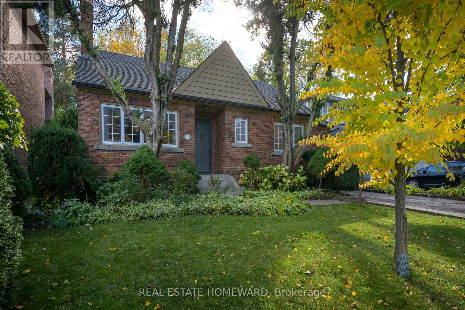 59 Parkview Hill Cres, Toronto O'connor-parkview, ON M4B 1R1