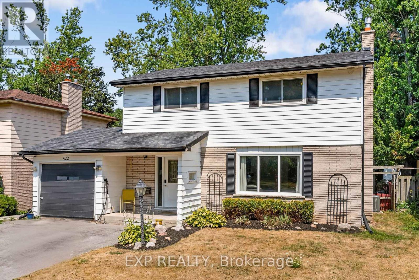 822 Foxe St Ward 5 St, Peterborough, ON K9H 6Y7