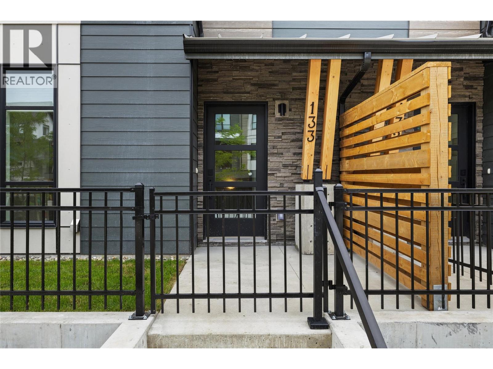1455 Cara Glen Court Unit 133, Kelowna, BC V1V 3B8
