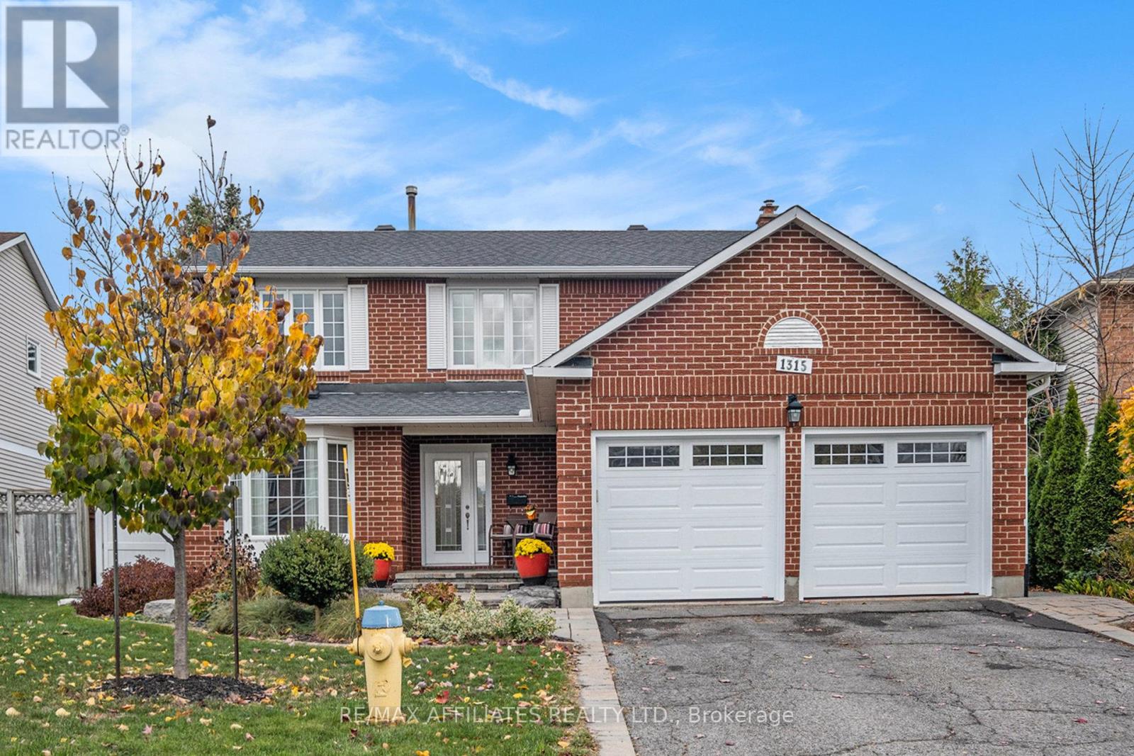 1315 Prestone Dr, Ottawa, ON K1E 2Z2