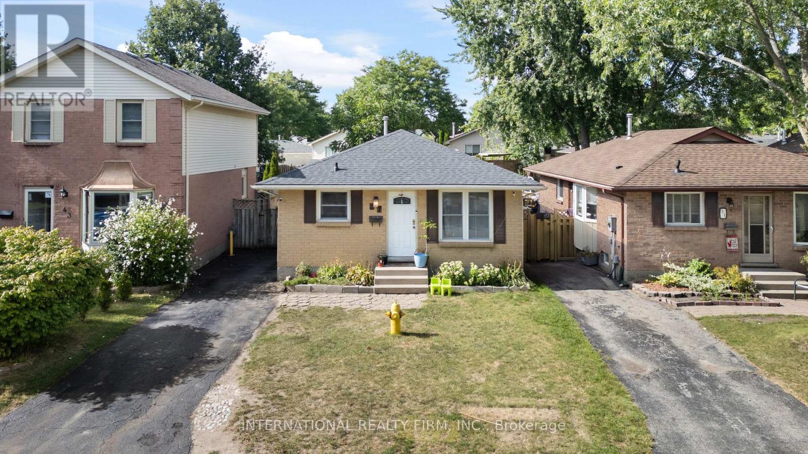 47 Speight Cres, London, ON N5V 3W3