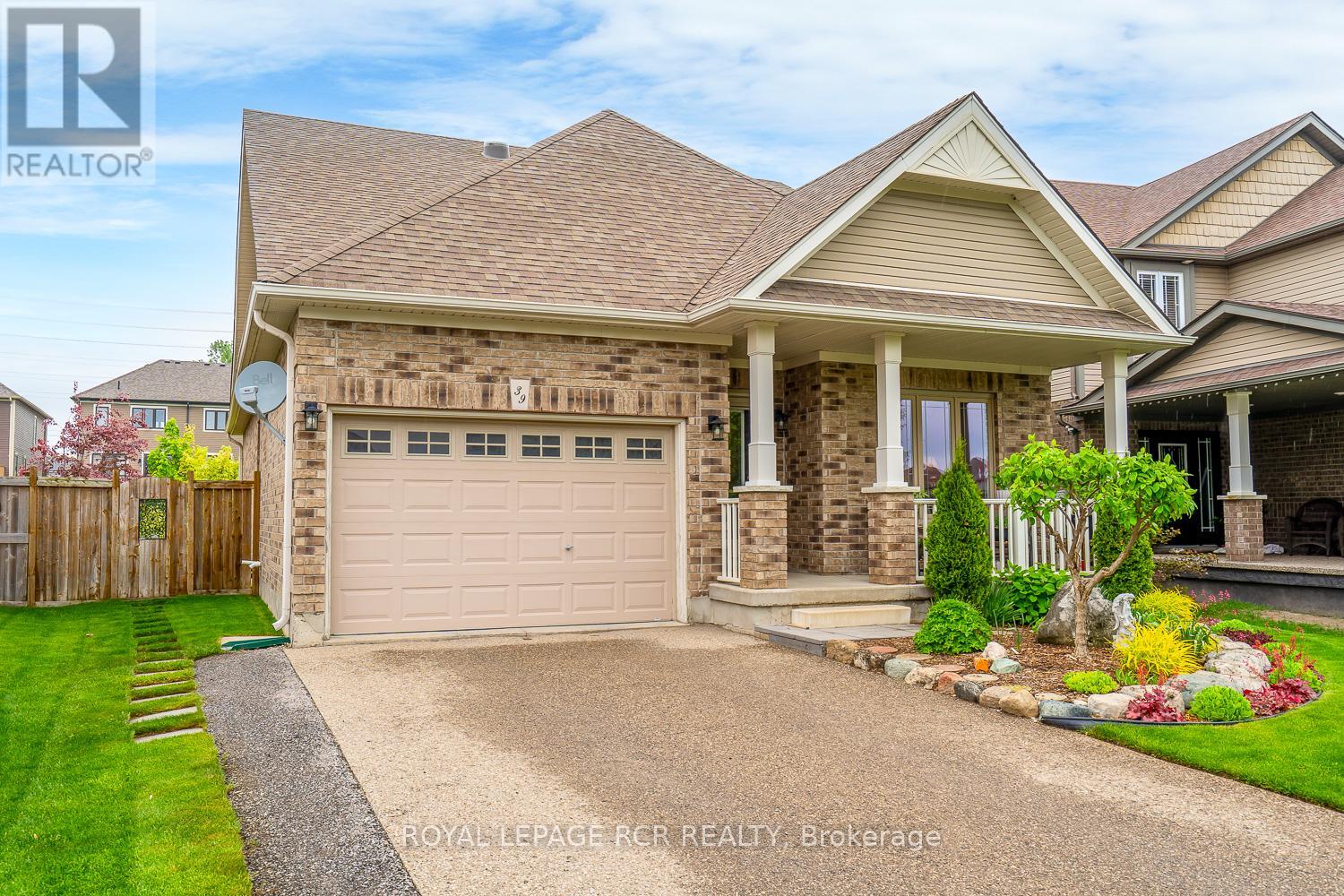 39 Dinnick Cres, Orangeville, ON L9W 0B7