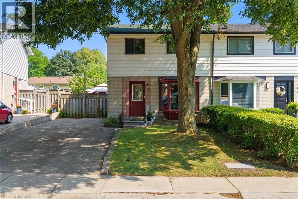 10 Glen Eden Ct, Hamilton, ON L9C 6H6