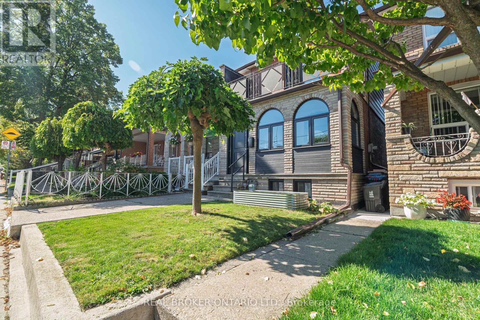 204 Earlscourt Ave W, Toronto, ON M6E 4B1