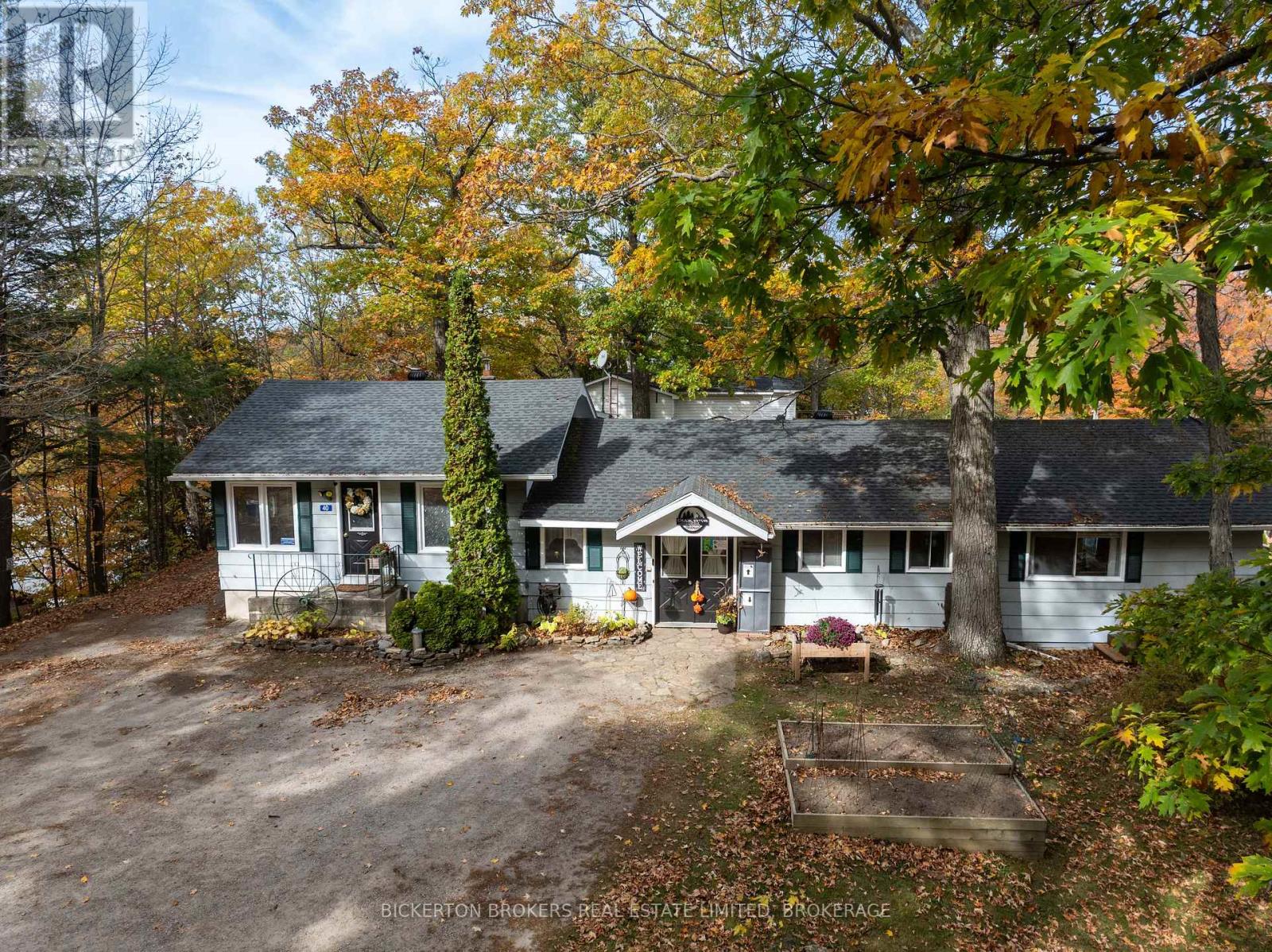 40 Greer Point Ln, Leeds and the Thousand Islands, ON K0E 1L0