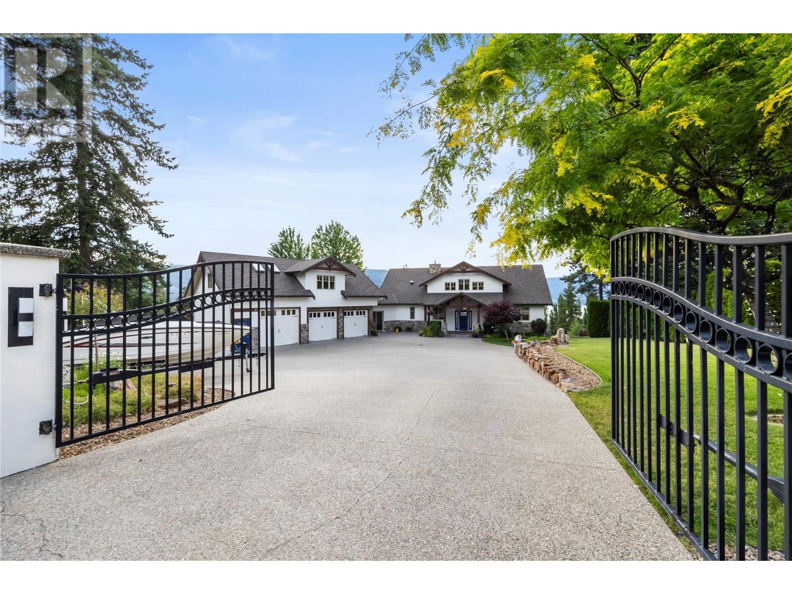 1948 Davidson Rd, Lake Country, BC V4V 1J8