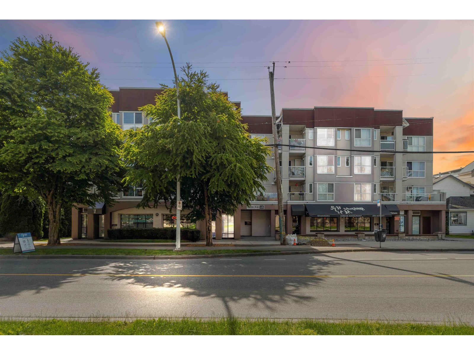 5499 203 Street Unit 303, Langley, BC V3A 1W1
