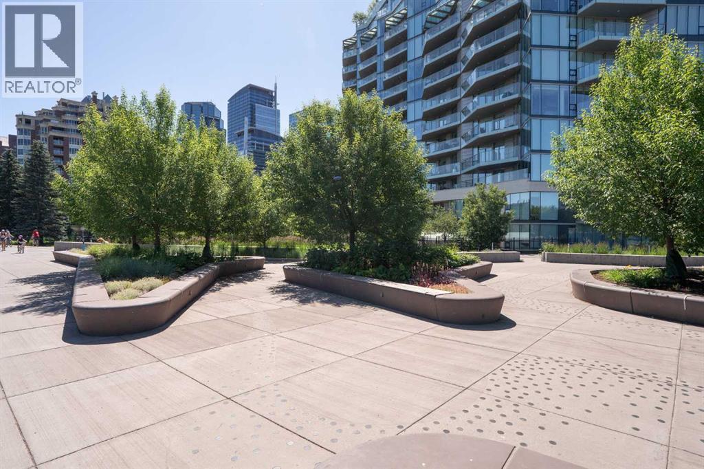 730 2 Avenue Sw Unit 1702, Calgary, AB T2P 1R8