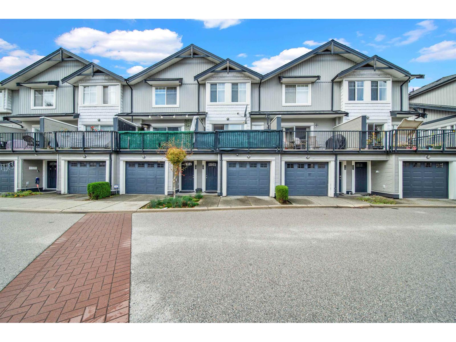 7156 144 Street Unit 5, Surrey, BC V3W 1V5