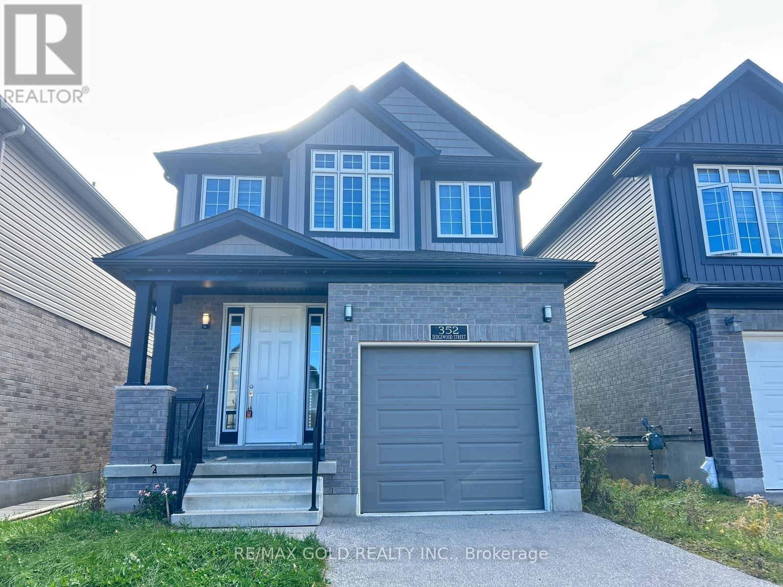 352 Sedgewood St, Kitchener, ON N2P 0H9
