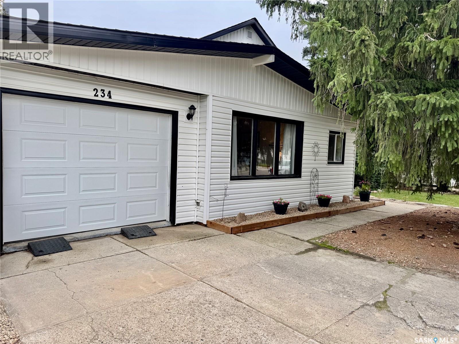 234 7 Street, Humboldt, SK S0K 2A0