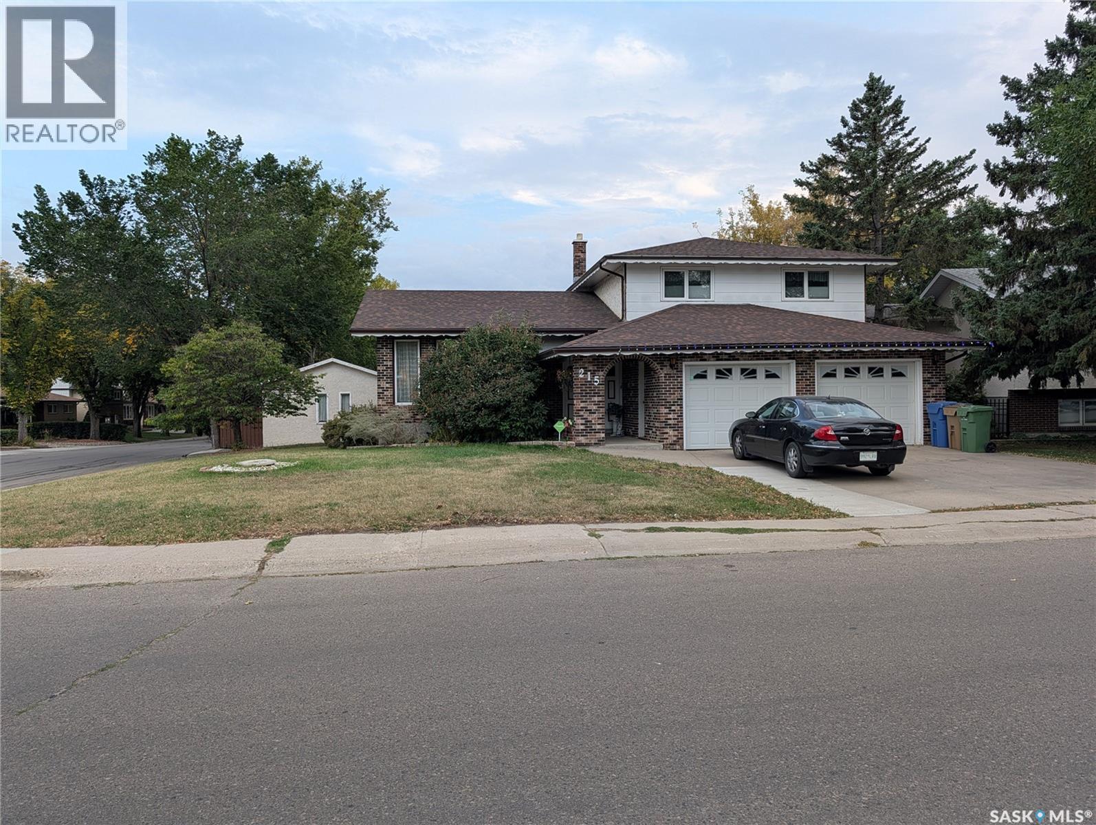 215 Dalgliesh Dr, Regina, SK S4R 7Z6