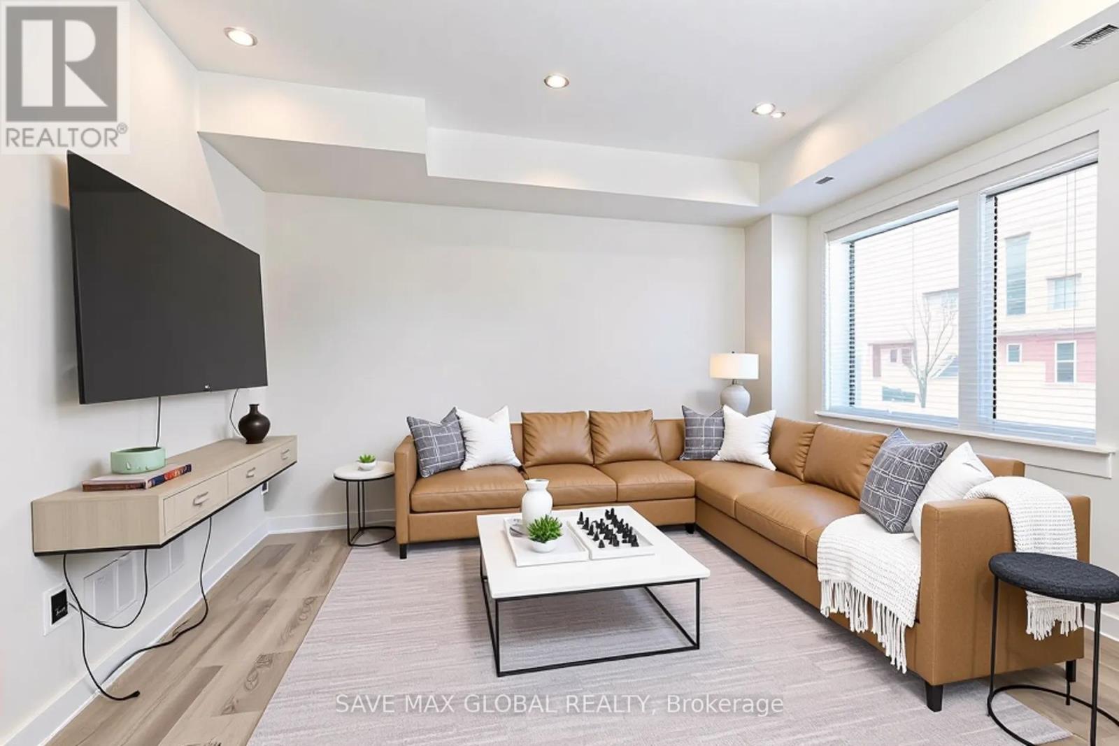 82 William Duncan Rd, Toronto Downsview-roding-cfb, ON M3K 0B7