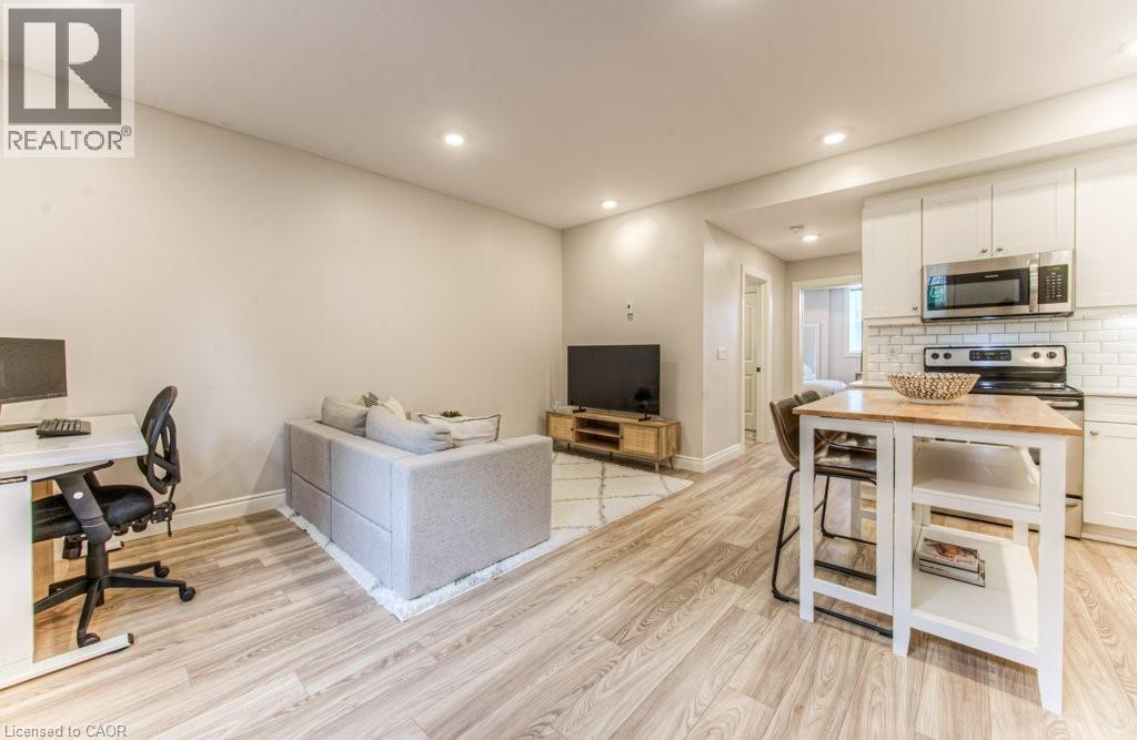 112 Union Street E Unit A103, Waterloo, ON N2J 1C5