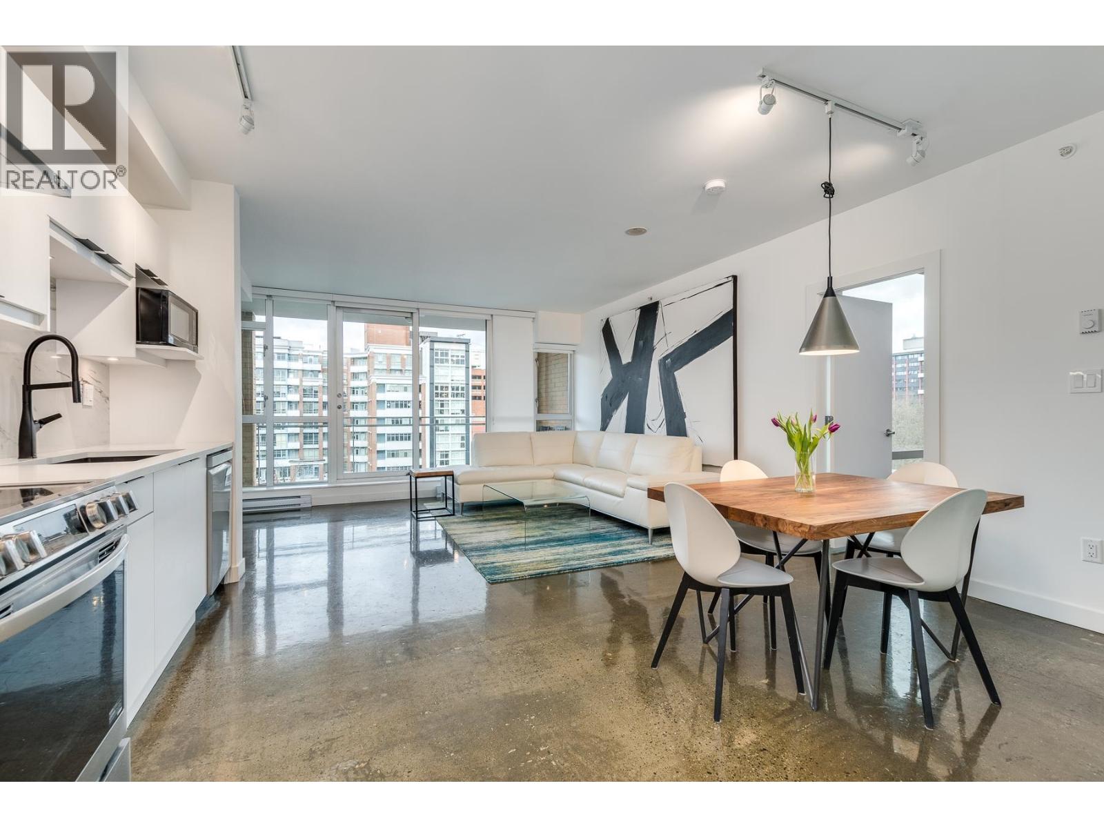 221 Union Street Unit 714, Vancouver, BC V6A 0B4