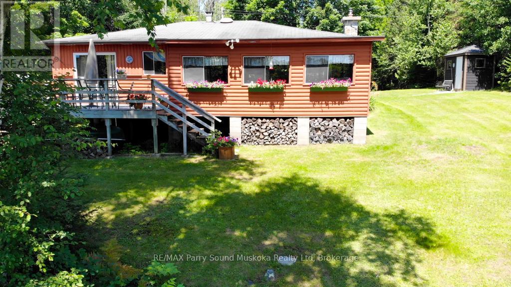 20 Golden Horseshoe Ln, Whitestone, ON P0A 1G0