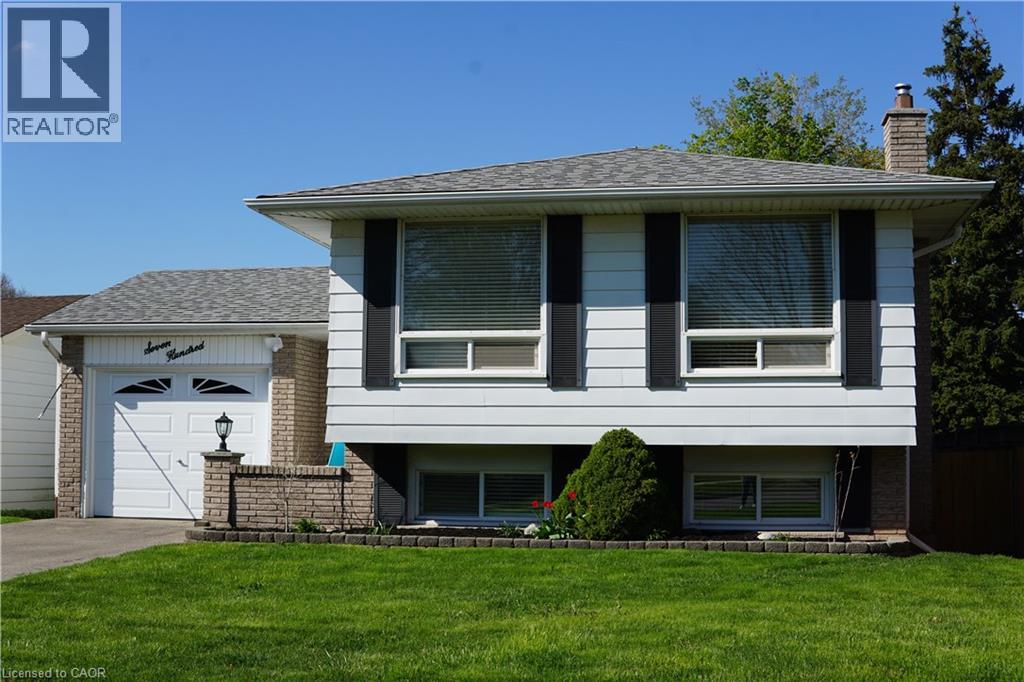 700 Woodview Rd, Burlington, ON L7N 3A5