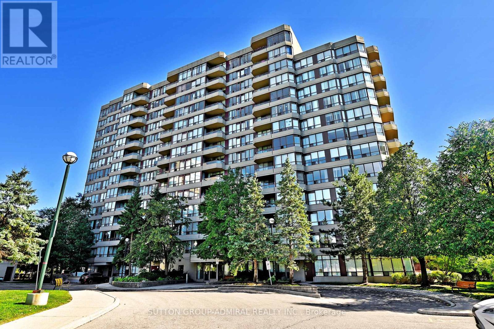 203 91 Townsgate Dr, Vaughan Crestwood-springfarm-yorkhill, ON L4J 8E8