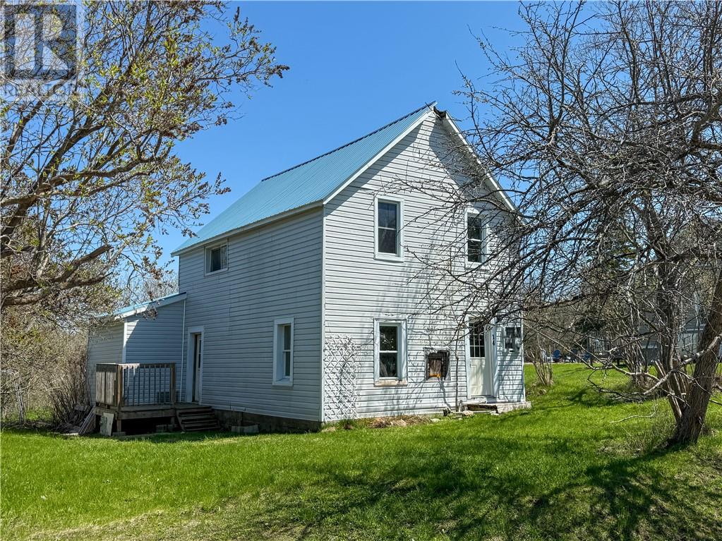 14 New St, Gore Bay, ON P0P 1H0