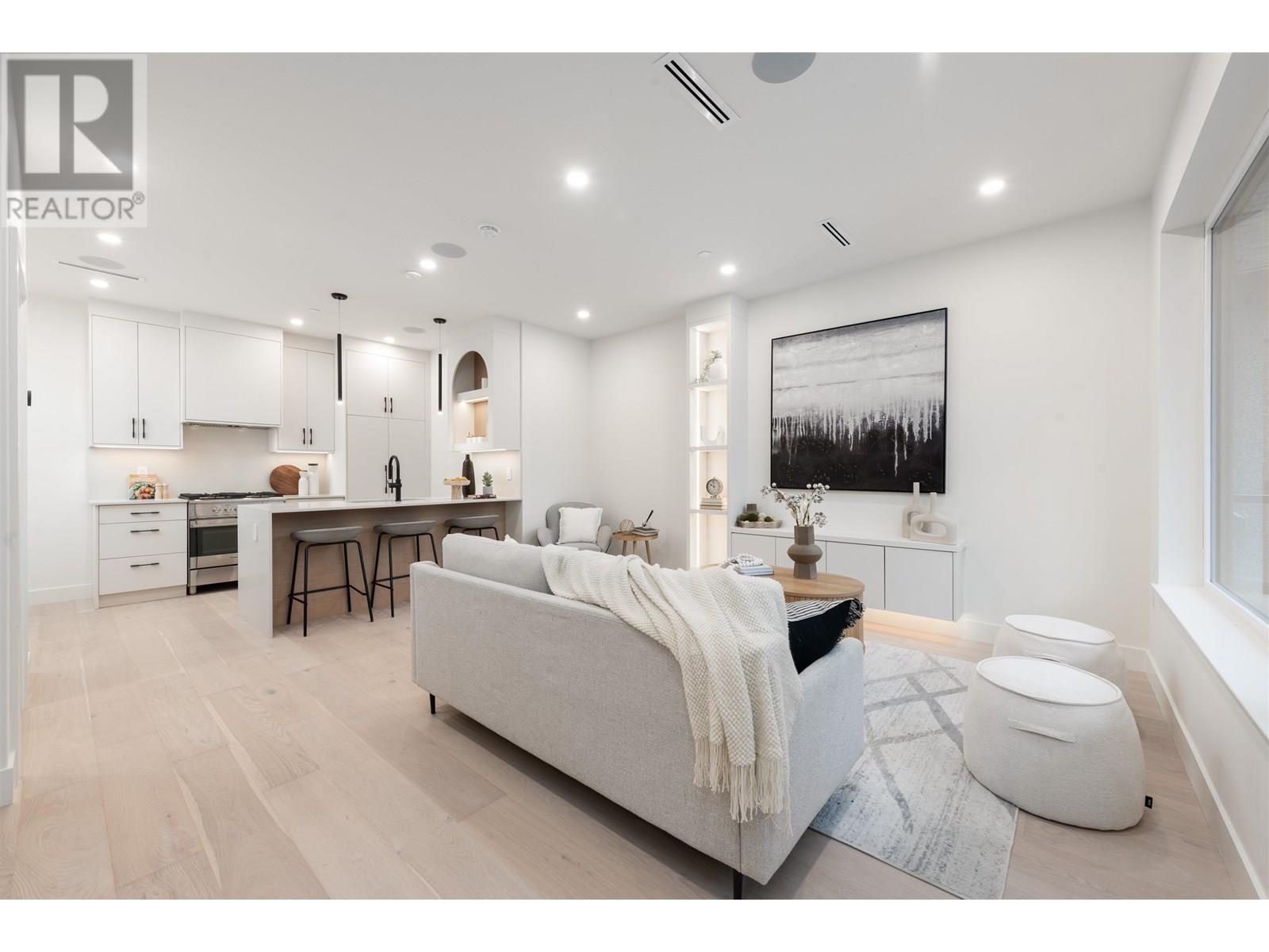 65 E King Edward Avenue Unit 1, Vancouver, BC V5V 2B8