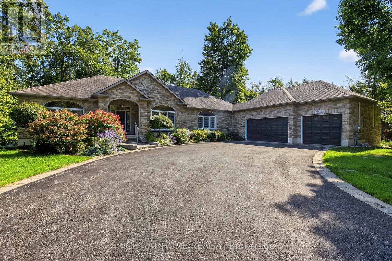 1205 Seadon Rd, Springwater Snow Valley, ON L9X 1V5