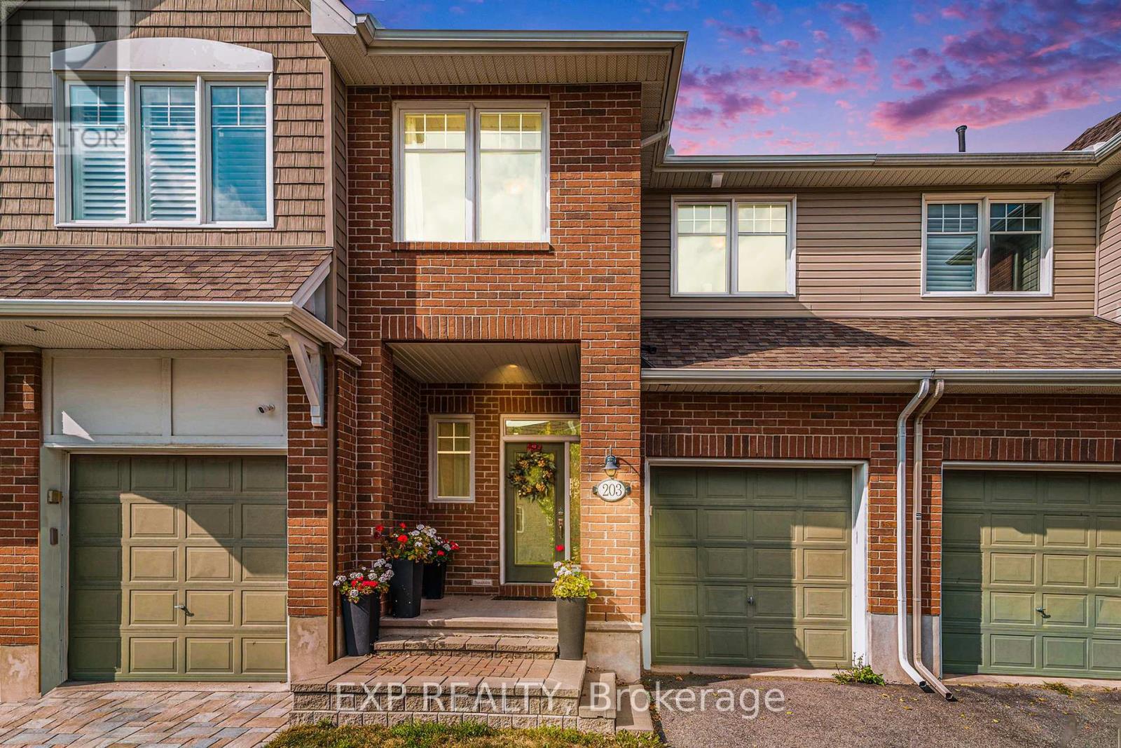 203 Brambling Way, Ottawa, ON K2J 5V5