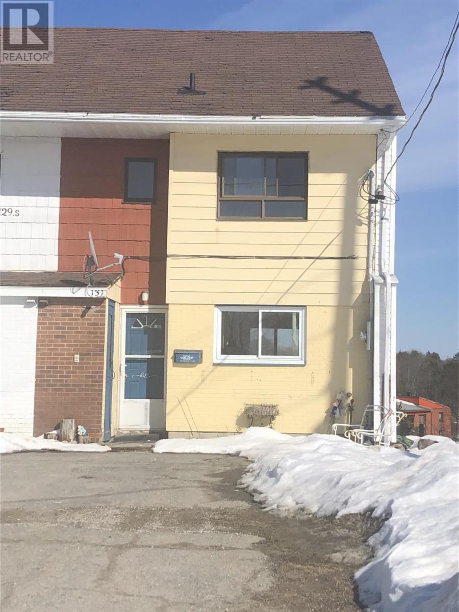 131 Hillside Dr S, Elliot Lake, ON P5A 1N2