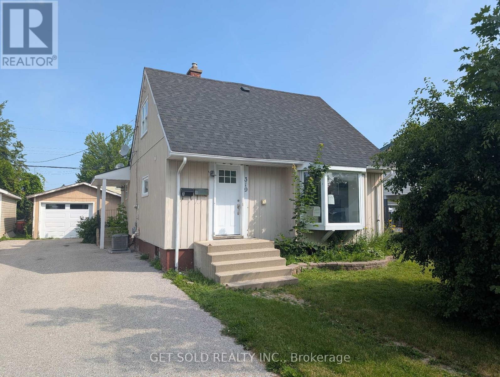 319 Oxford St, Orillia, ON L3V 1H8