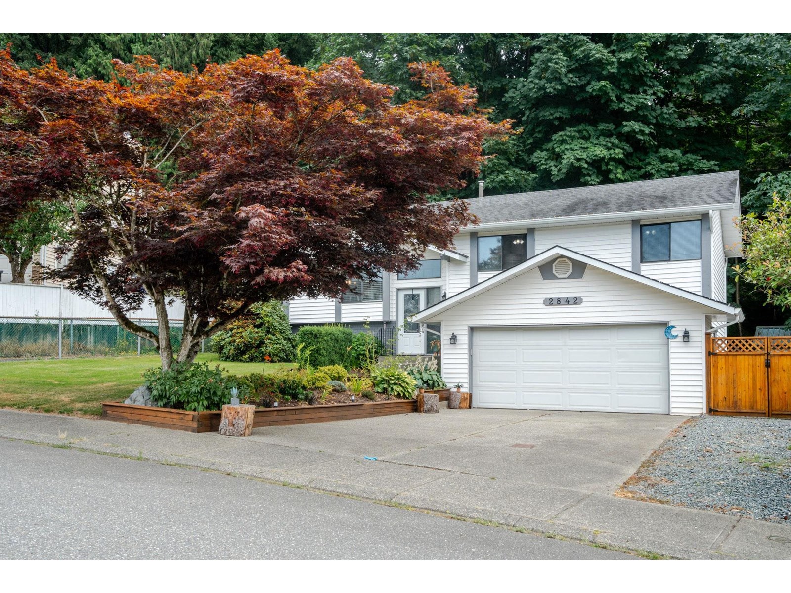 2842 Glenshiel Dr, Abbotsford, BC V3G 1G7