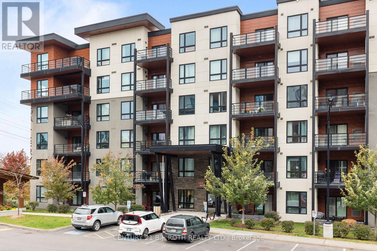 300 Essa Rd #103 Rd, Barrie 0 West, ON L4J 0B9